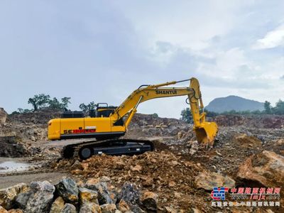 山推挖掘机亮相泰国市场，硬核装备助力矿山施工新变革